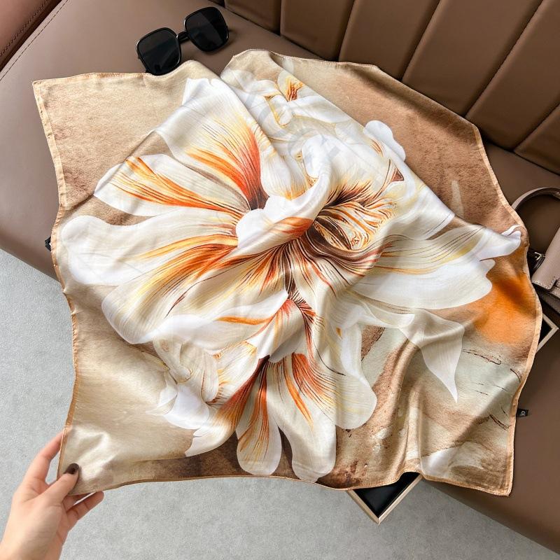 Silk scarf 71 * 71 imitation silk square scarf Korean atmosphere neck silk scarf flower pattern flower polka dot scarf