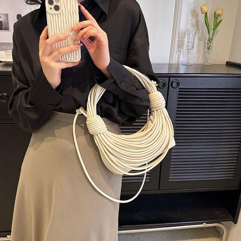 

PU Handwoven Noodle Bag Half-Moon Bag Fashion Underarm Bag Simple INS Shoulder Bag Women чорний