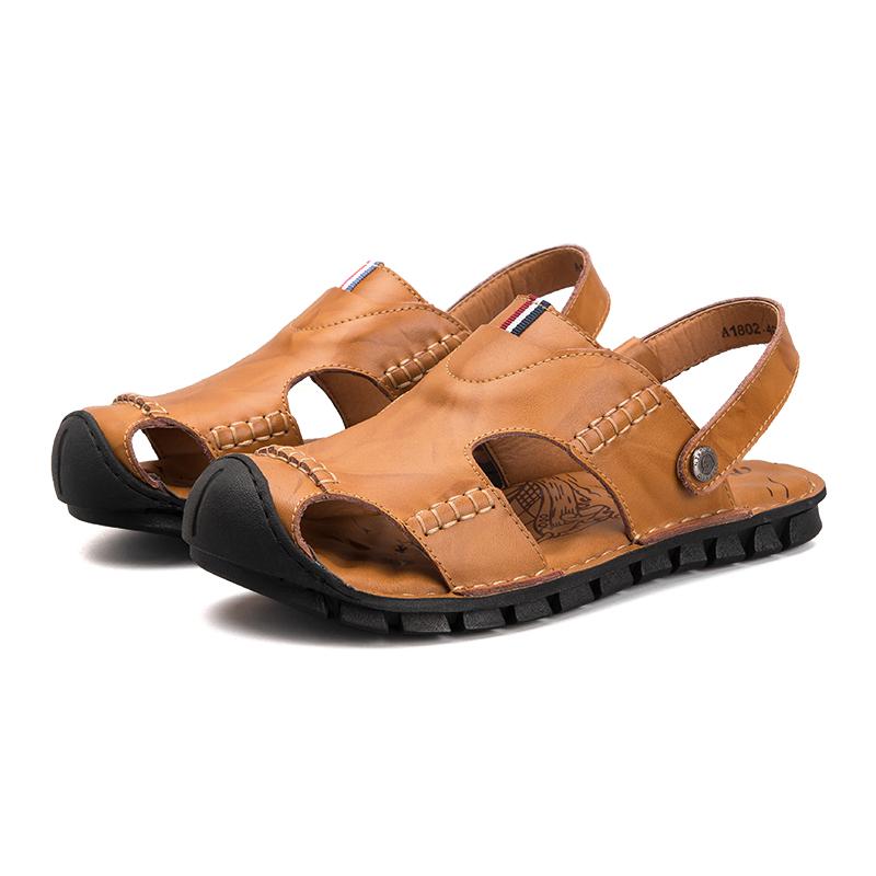Fashion New Men Casual Leather Hollow Out Shoes Fashion Mens Slip On Slippers Handmade for Men Luxury Sandals Non-Slip Men's Beach Shoes
