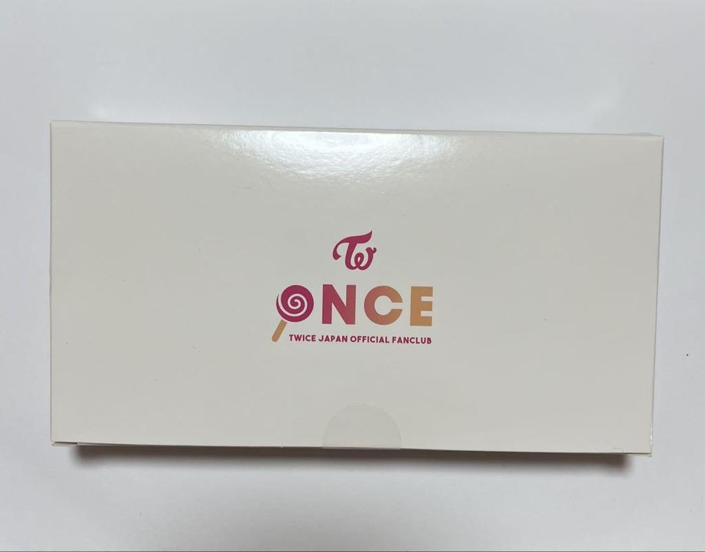 [GEBRAUCHT] TWICE Leuchtstab-Schlüsselband