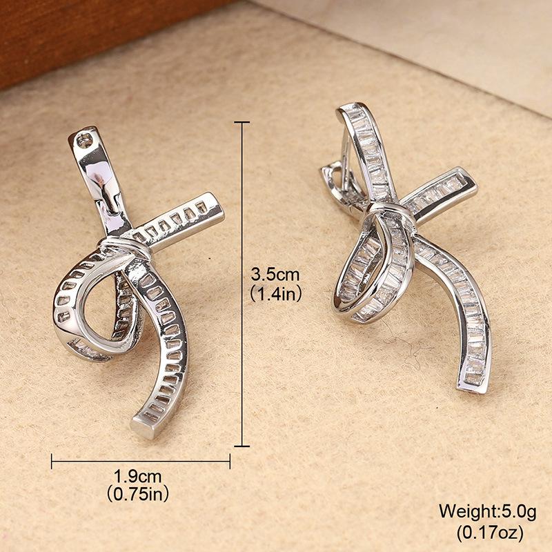 

Elegant Bow Zircon Earrings: Three-Dimensional Luxury Design for Versatile Everyday Wear
