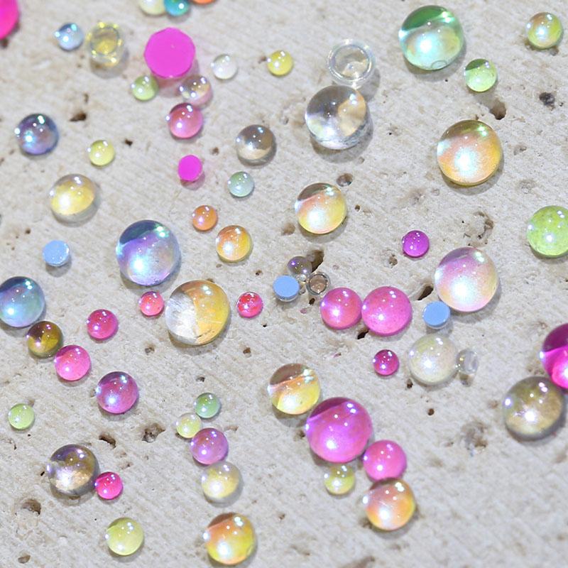 100 Stück Gemischte Größe Aurora Meerjungfrau Perlen Nailart Dekoration Sommer Teile Bunte Macaron Blasenperlen Nagelanhänger DIY Maniküre