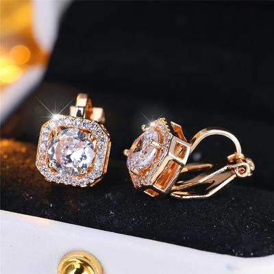 1 paio di orecchini a clip rotondi in zircone per donne e ragazze, alla moda, colore oro, quadrati, non forati