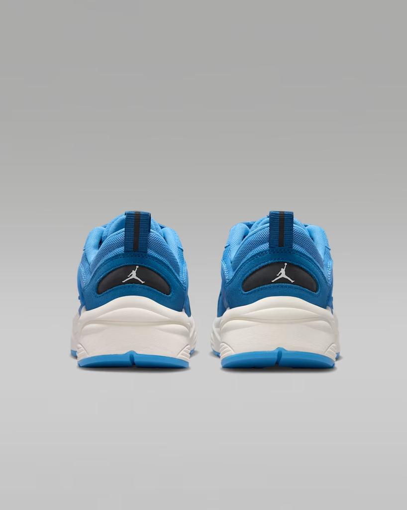 IR1839-400 Nike Jordan Trunner O/S "Blue Beyond/True Blue" (Women's)