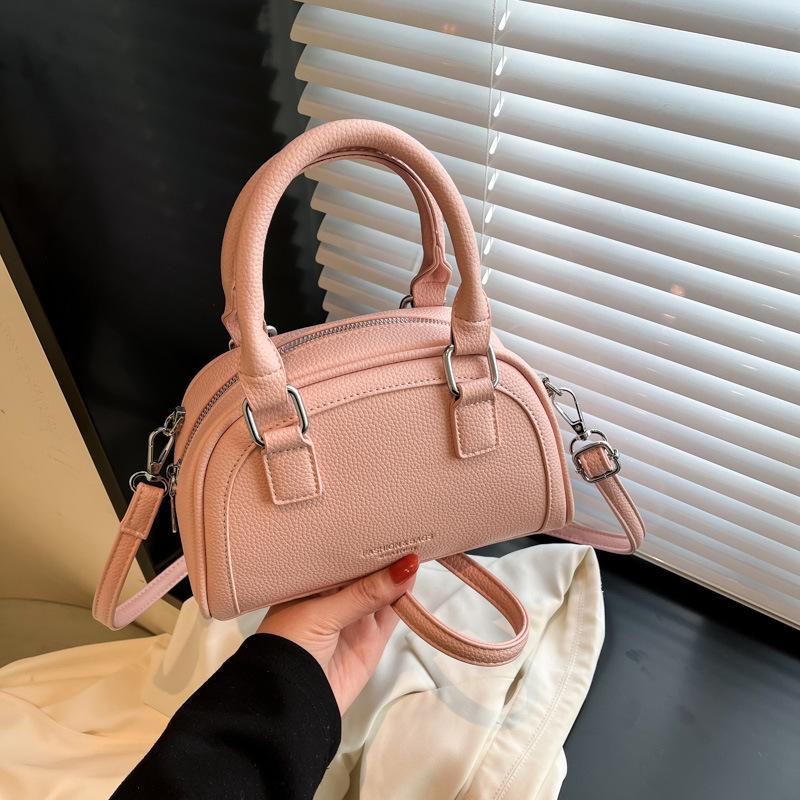 Small Bag Women's Retro New Fashion Messenger Bag Versatile Niche Portable Pillow Bag