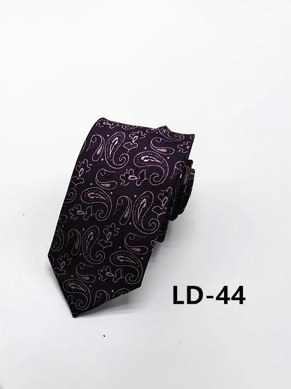 Handmade Paisley Tie for Trendy Gentlemen
