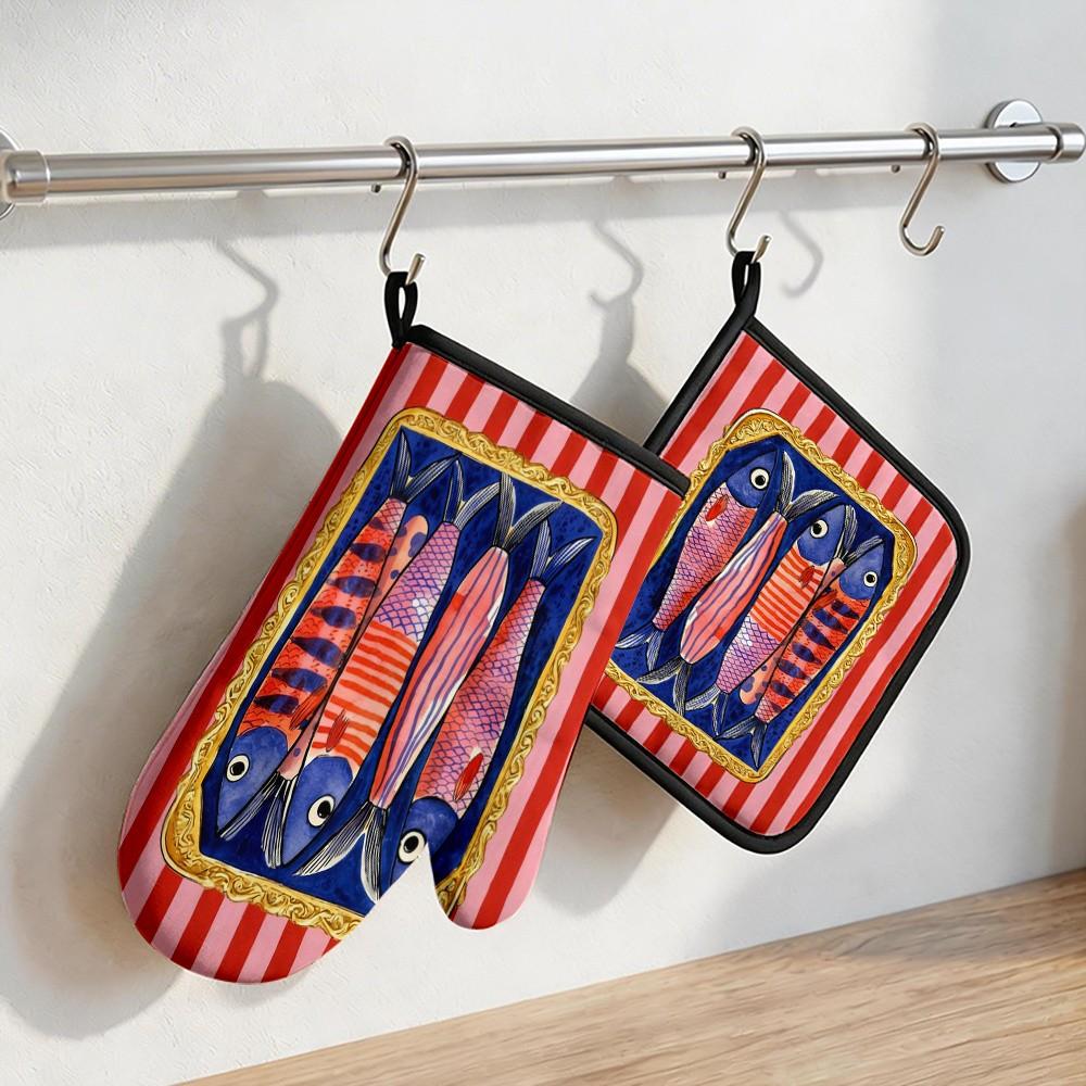 Vibrant Folk Art Fish Print Oven Mitt and Pot Holder Set Kitchen Accessories