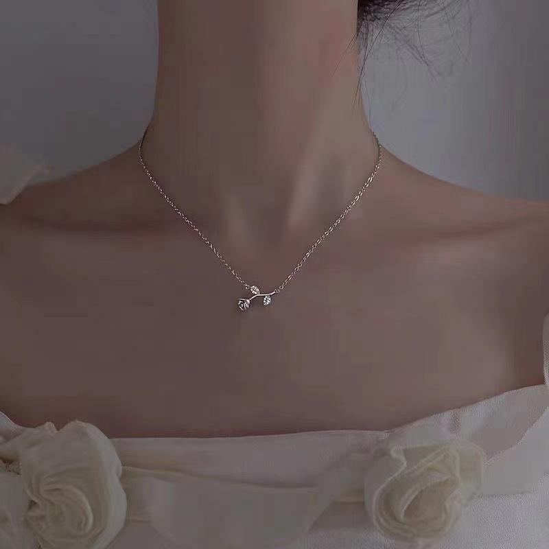Temperament sweet rose necklace ins premium neck chain collarbone chain