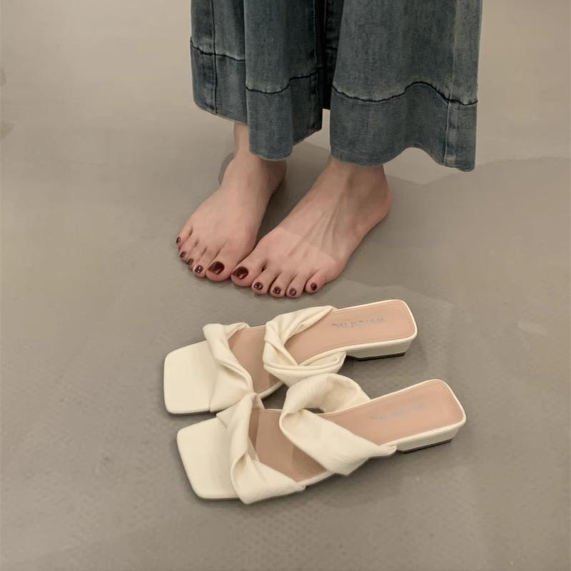 Summer 2025 Women's Square Head Sandals Flat Rubber Sole Simple Design Beach Slippers for Adult Ladies Solid  Slip-On Shoes