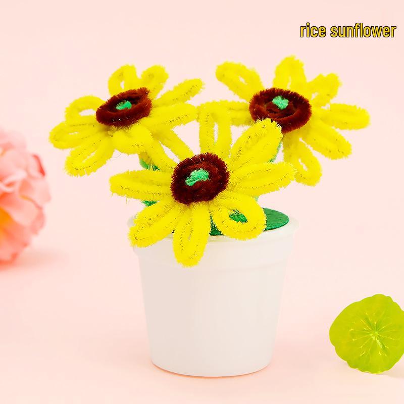 

Учебные материалы по искусству: Средние, Младшие и Старшие классы; Игрушки для уголка малышей и детского сада