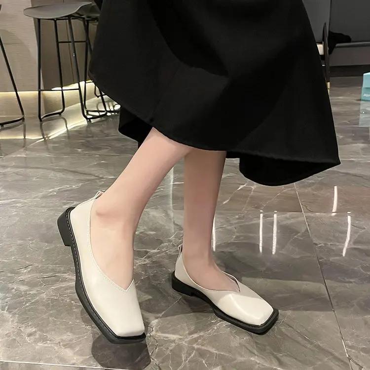 Fashion 2025Flat Shoes Women Square Toe Single Shoes Simple Temperament Leather Shoes Spring Round Toe Heels