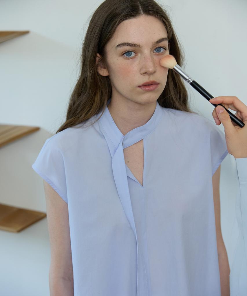 Opeundoeoseutyudio Nameless Tie Blouse Blue