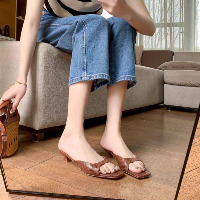 Fashion Summer Slingbacks Women Pumps Plus Size Modern Slippers Square Toe Low Heel Ladies Shoes Fashion Office Solid Color Sandals New