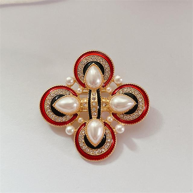 

Palace Retro French Style Small Fragrance Bow Drop Glazed Enamel Pearl Brooches Brooches Pin Brooch Pin BadgeRetro Drop