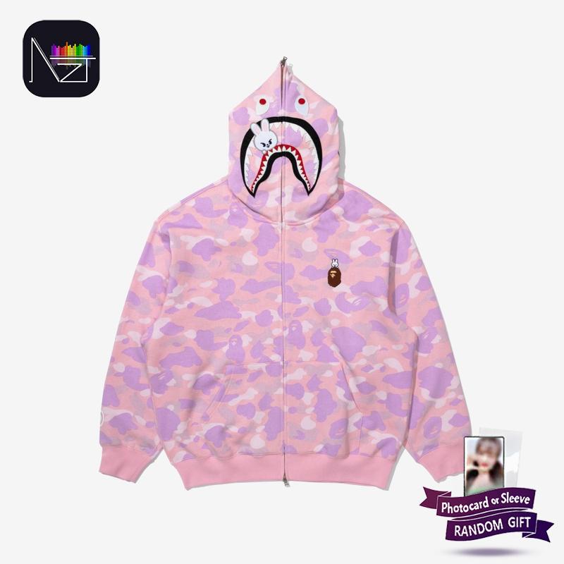 

[ПРЕДЗАКАЗ] STRAY KIDS × BAPE – Толстовка с капюшоном на молнии с принтом Leebit SHARK (Версия Ли Ноу) Lee Know (M)