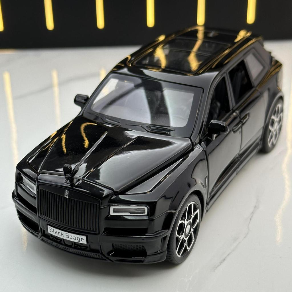 New 1:32 Rolls Royce Cullinan SUV Alloy Luxy Car Model Diecast Metal Toy Vehicles Car Model Sound and Light Simulation Children Gift