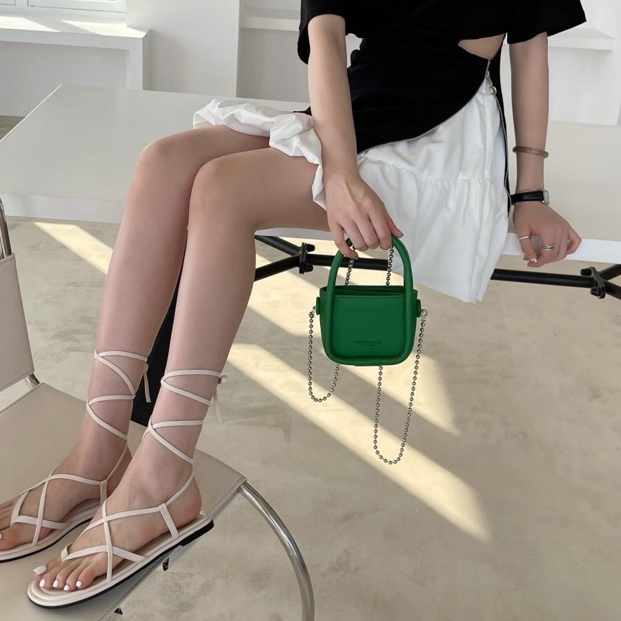 Flat-bottomed set of toe strap sandals fairy shoes 2025 new summer with skirt French niche strap Roman shoes