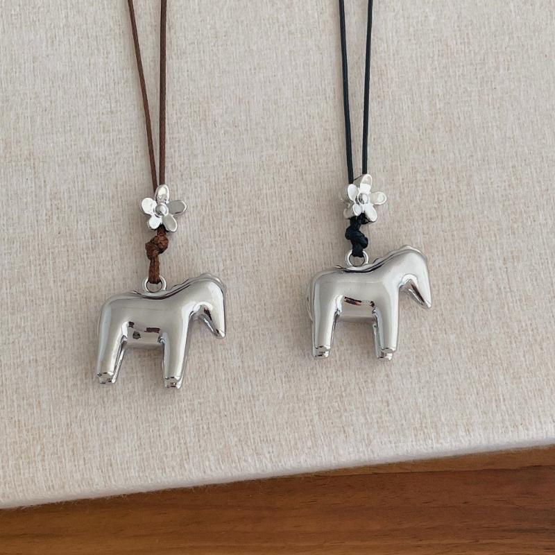 Metal Horse Pendant Necklace For Women Simple Adjustable Long Rope Sweater Chain  Versatile Accessories