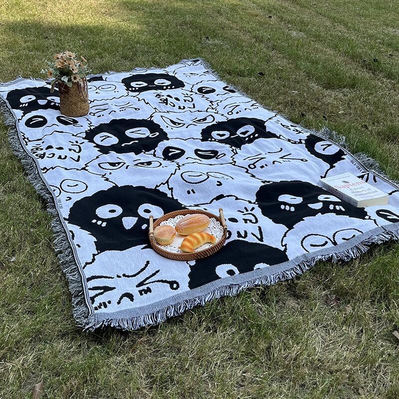 Moisture-Proof Outdoor Picnic Blanket