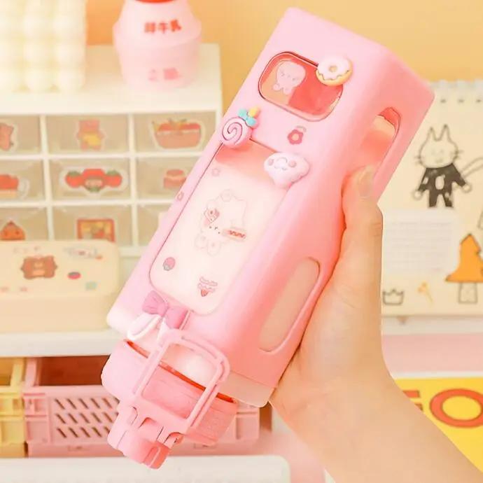 

700 мл Милая бутылка для воды для девочек с трубочкой и наклейками Пластиковый стакан для сока Портативный кавайный стакан Детская посуда для питья as named