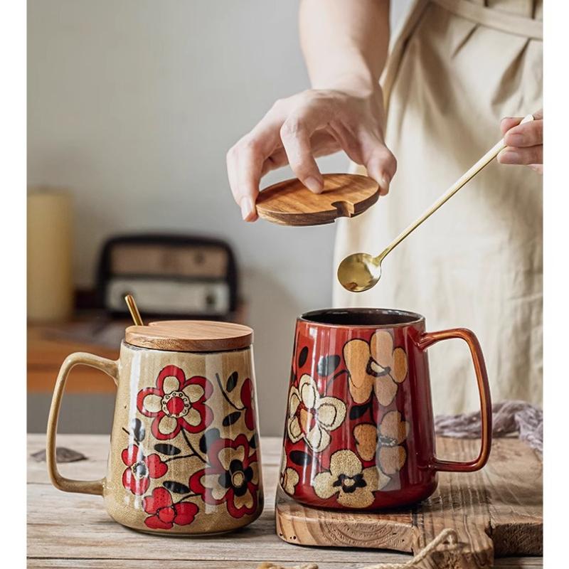 Velký keramický hrnek na kávu s uchem, ručně malovaný vintage květinový velký hrnek na kávu 700 ml, vysoký hrnek na čaj do kanceláře a domů, vhodný do mikrovlnné trouby a myčky nádobí
