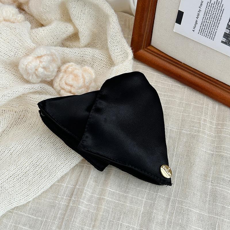 1Pcs Women'S French Luxury Shark Clip French Fabric Shell Triangle Hair Clips Hair Accessories