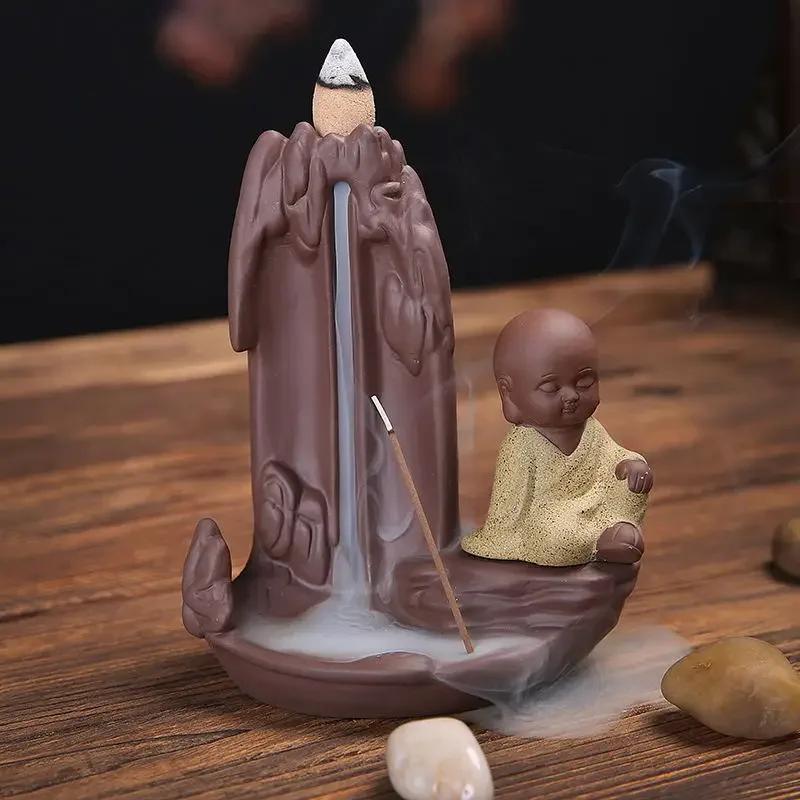 1 Stück, Kreativer Der kleine Mönch Rückfluss Räuchergefäß Stäbchenhalter Lila Ton Räuchergefäß für Heimschmuck (Ohne Weihrauch)