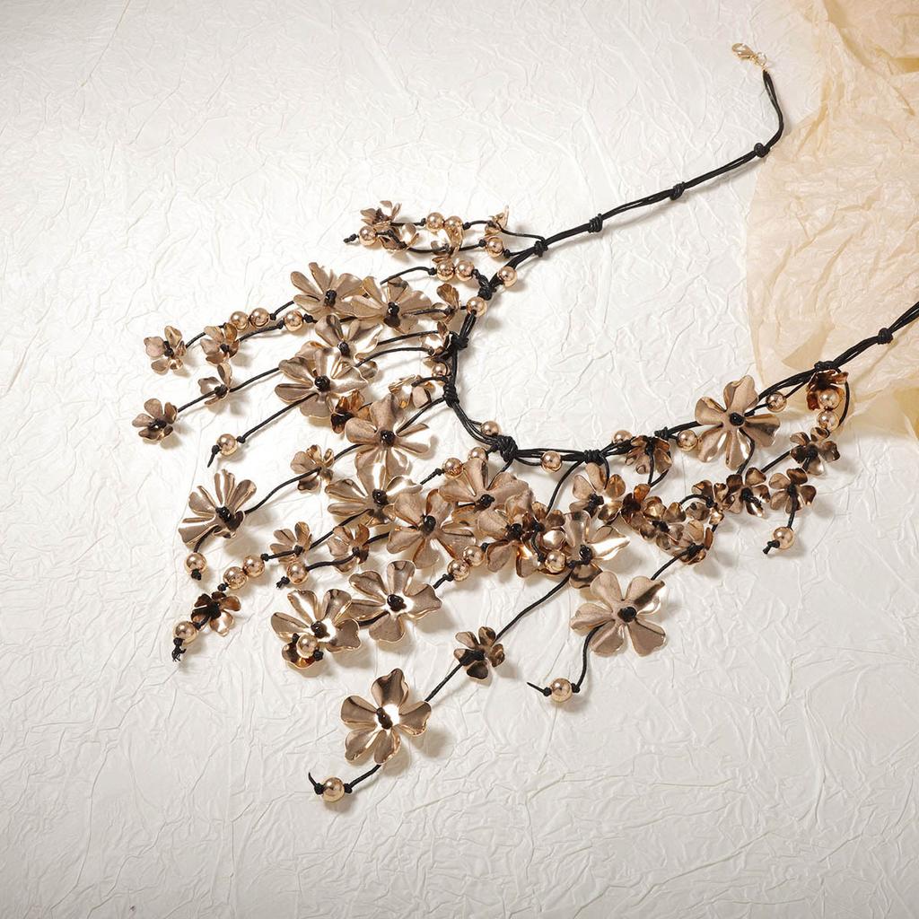 Personalisierter Retro-Trend übertriebener komplexer Metallblumen-Fransen-Anhänger handgefertigte geflochtene Seilkette