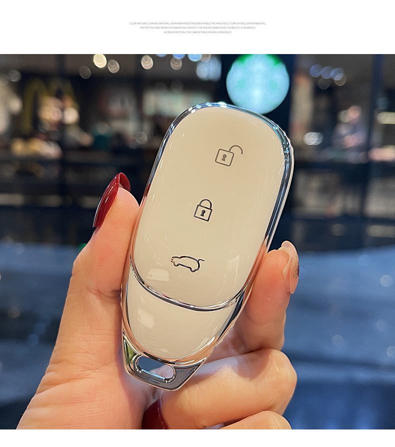 Ideale Autoschlüsselhülle für Frauen - Modell 2021: Niedliche Hülle mit Schnalle