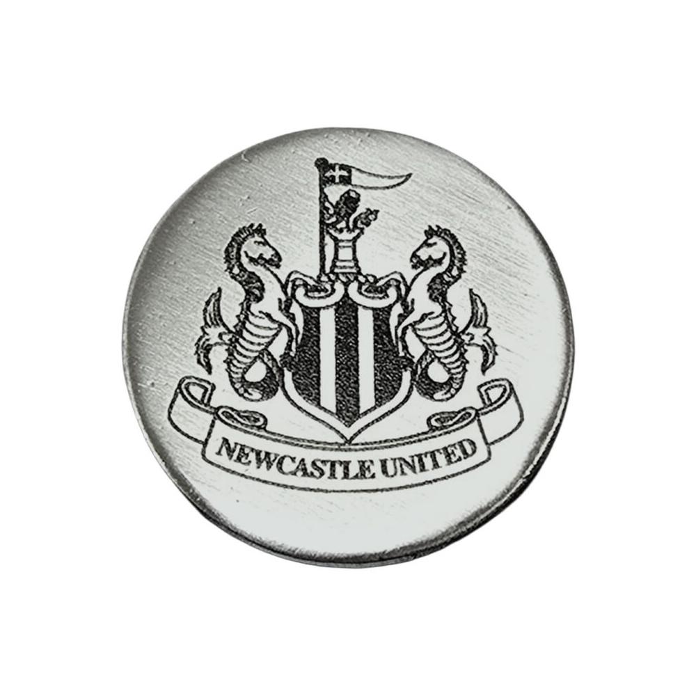 Newcastle United FC Antique Look Keyring And Badge Set