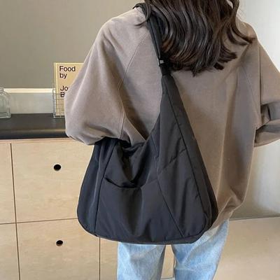 Bolsa de Ombro Feminina Tendência Tecido Macio Cor Sólida Estudante 2025 Primavera Estilo Casual Bolsas Grandes Bolsas Transversais