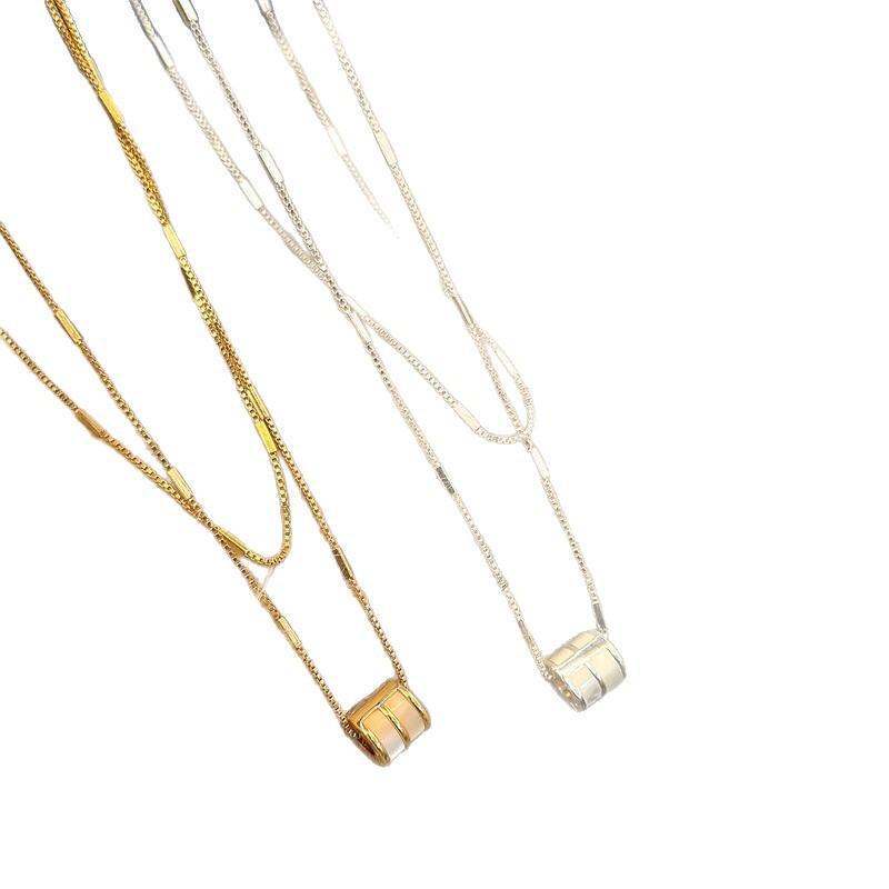 Elegant Mother-of-Pearl Double-Layer Pendant Necklace for Women