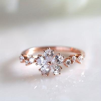 Weißer Zirkon Fünfblättriger Blumenring für Frauen Roségold Farbe Verlobungsring Hochzeitsfeier Schmuck