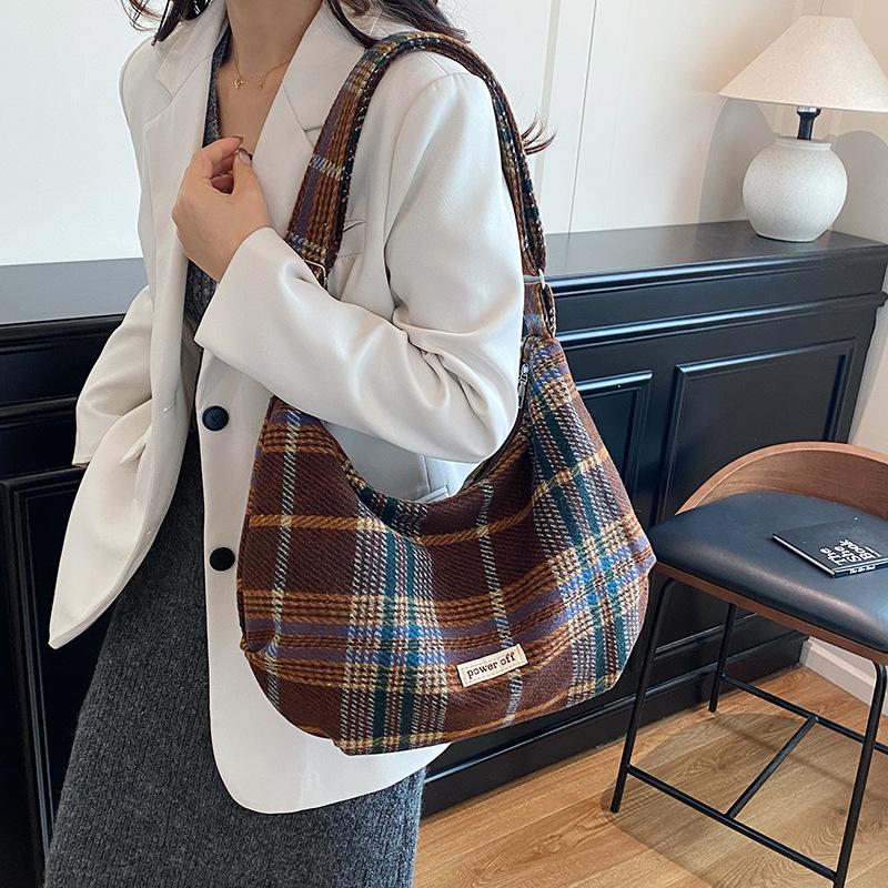 Retro Ctrast Color Plaid Women Woolen Crossbody Bags Versatile Ladies Shoulder Underarm Bag Large Capacity Girls Tote Handbag