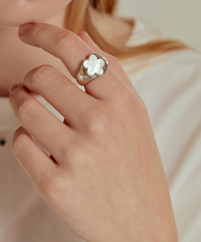 Tatiana Ethnic Flower Bold Ring Cr1804