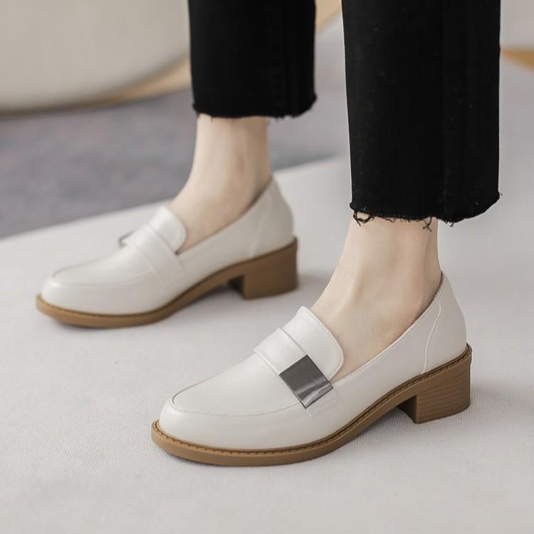 Vier Jahreszeiten Rundkopf Weiche Lederschuhe für Damen Ohne Ermüdende Füße Weiche Sohlen Professionelle Passform Rock Rundkopf Kleine Lederschuhe