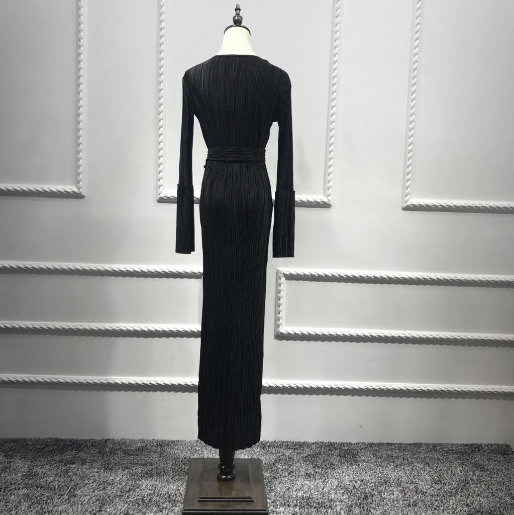 LR99 Slimming Pleated Robe Dress