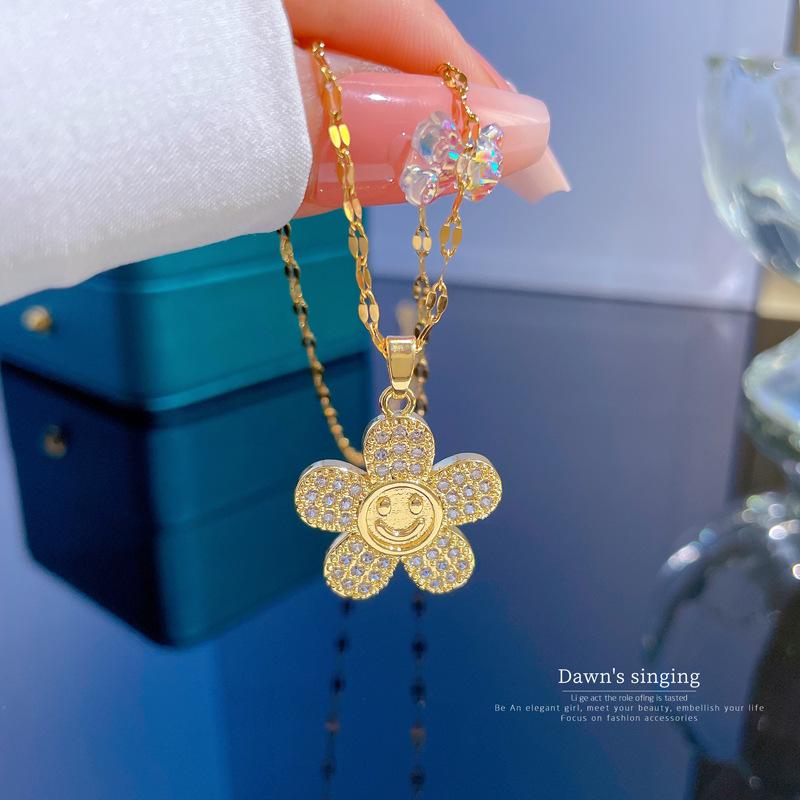 Light Luxury Flower Smiley Face Micro-Inlaid Real Gold Necklace Female Transfer Bead Collarbone Chain With Jewelry