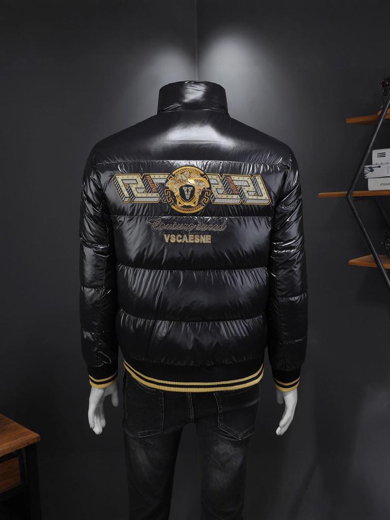 Trendige weiße Herren-Daunenjacke mit heller Oberfläche (Modell 2025) – Dick gefütterter und leichter Wintermantel