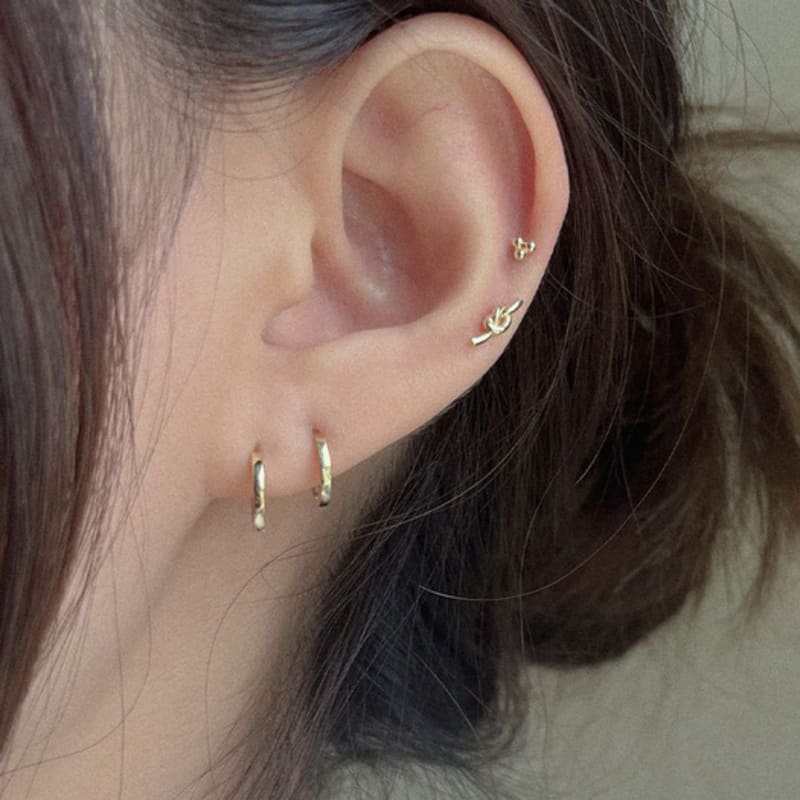 Youngglow 14k Knot Piercing