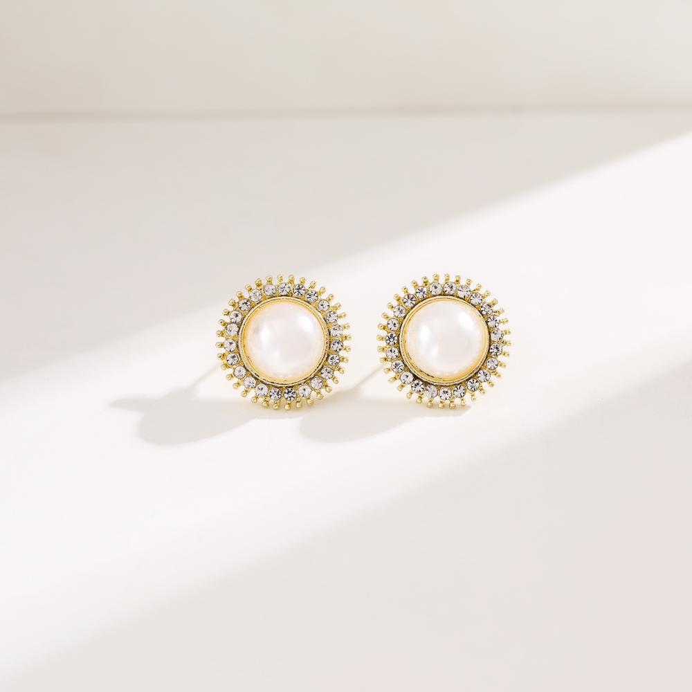 Boucles d'oreilles élégantes de couleur or pour femmes, tempérament blanc, boucles d'oreilles irrégulières, bijoux tendance, cadeaux