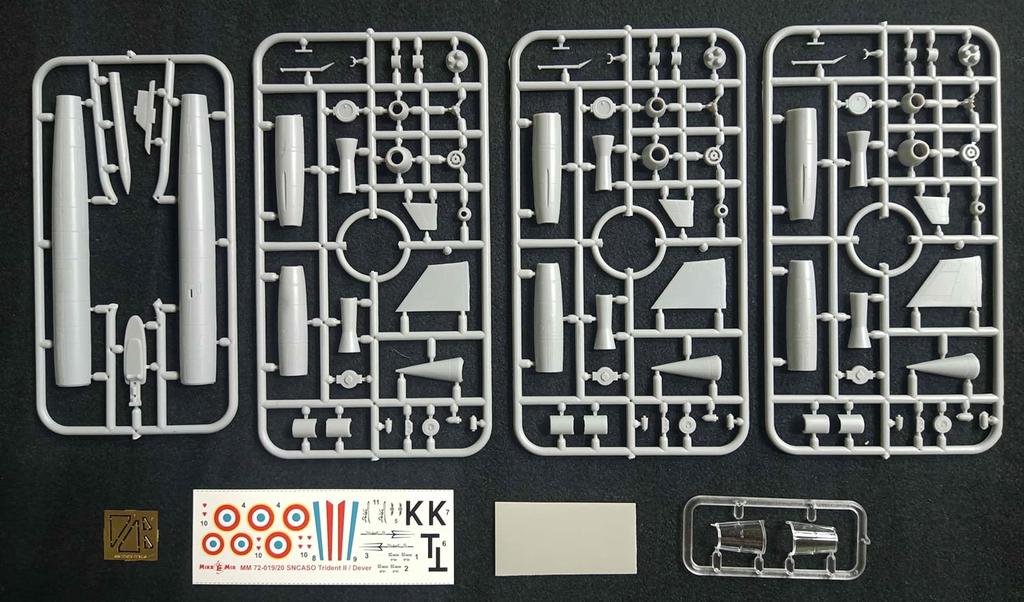 Micromil French Air Force SNCASO Develle Planned Vertical Takeoff and Landing Interceptor Plastic Model 1/72 MKR72-020