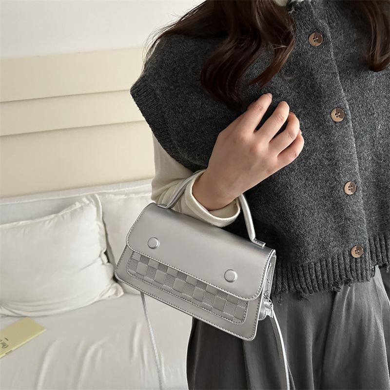 Fashionable Checkered Women's Bag New High quality Niche Crossbody Bag Fashionable Commuter Shoulder Bag Small Square Bag