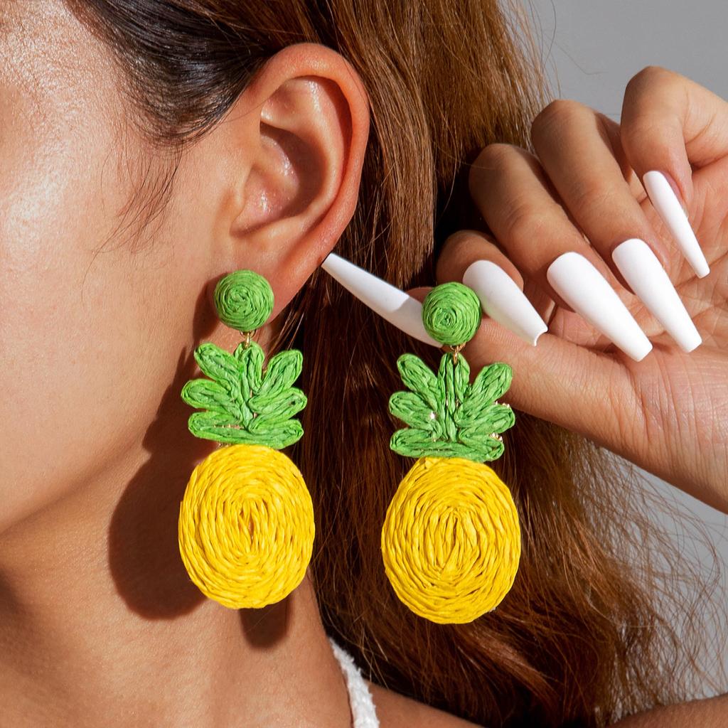 Summer hand-woven raffia stud earrings women's sweet temperament earrings pastoral atmosphere flower earrings