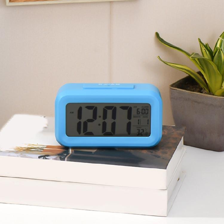 Plastic Digital Clock Temperature Calendar Display 1 Alarm Group Auto Nightlight Snoozes Function Household Essential