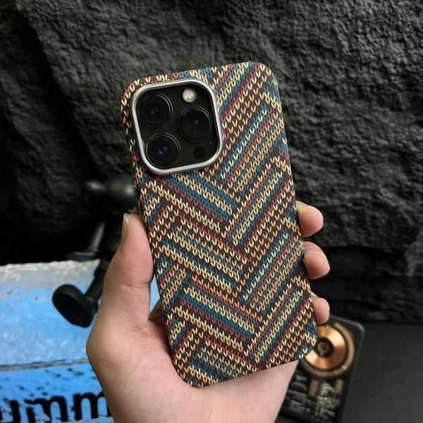 Luxury Thin Night Limunious Micro Matte Magnetic Phone Case for iPhone 15 Pro Max 14 Pro 13 12 Shockproof iPhone Cover
