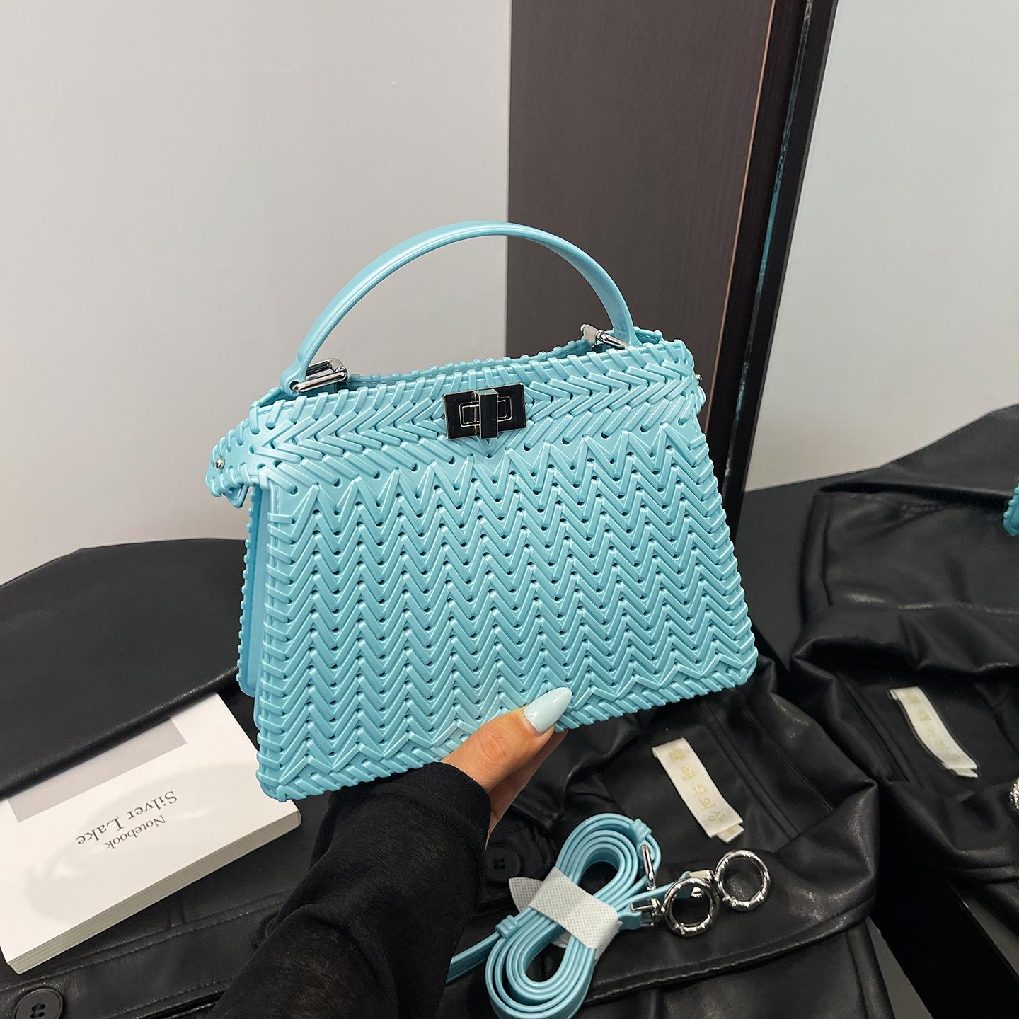 

2025 High-Quality Fashion Woven Handbag: Light Luxury, Single Shoulder & Crossbody, Casual Style, Large Capacity Women’s Bag.
