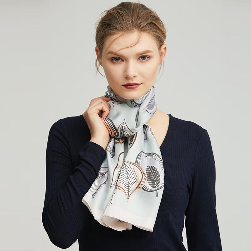 Шелковый шарф Maria Gucci Фруктовый цвет Шелковица