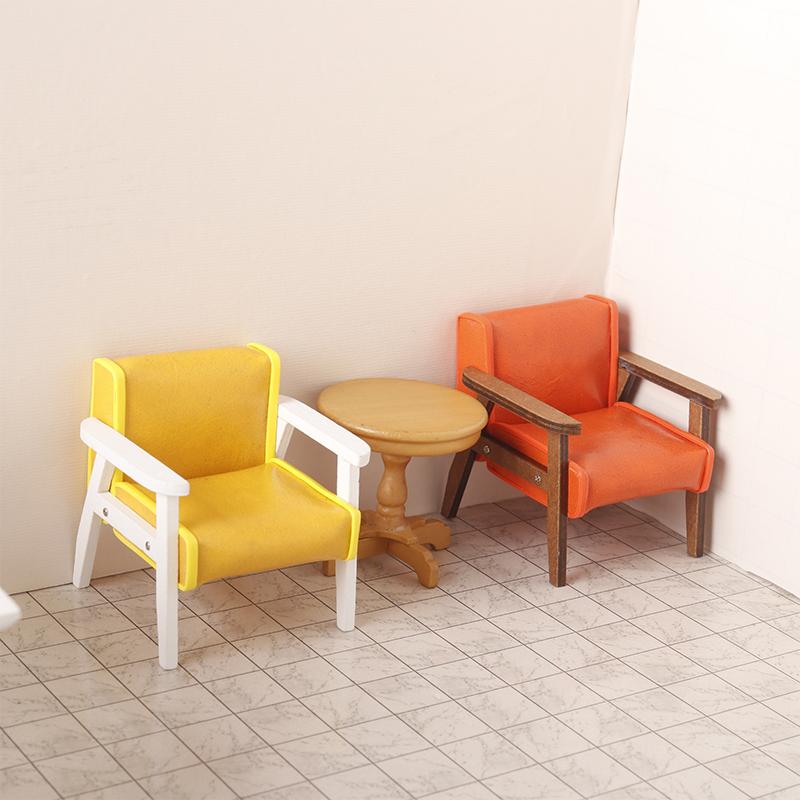 1:12 Миниатюрный диван для кукольного домика — фото 5