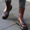 Stivali da donna con catena rosso bordeaux alla moda